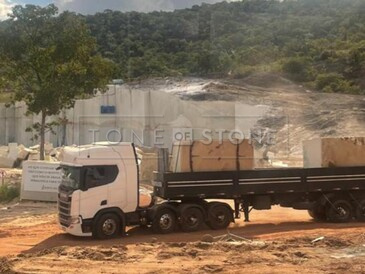 Těžba přírodního kamene Perfect White. Zakázkové kamenictví TONE OF STONE.