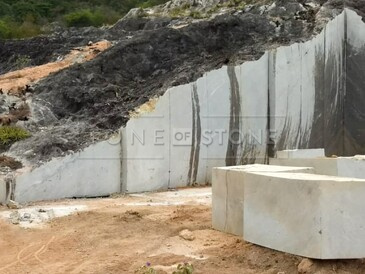 Těžba přírodního kamene Quartzite Sky Těžba přírodního kamene Quartzite Sky