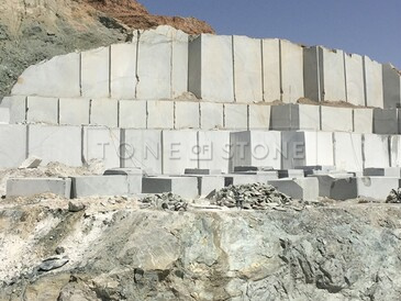 Těžba přírodního kamene, zelená žula COSTA SMERALDA, země původu Írán, zakázkové kamenictví TONE OF STONE