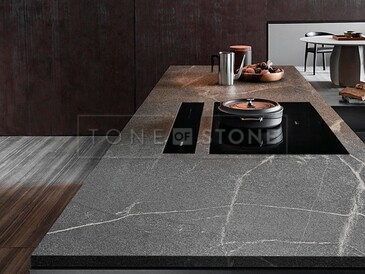 Kamenná kuchyňská deska z šedé žuly Jurassic Grey Kamenná kuchyňská deska z šedé žuly Jurassic Grey