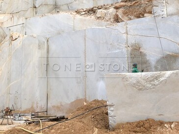 Těžba přírodního kamene, kvarcit ARTICO, země původu Brazílie, zakázkové kamenictví TONE OF STONE