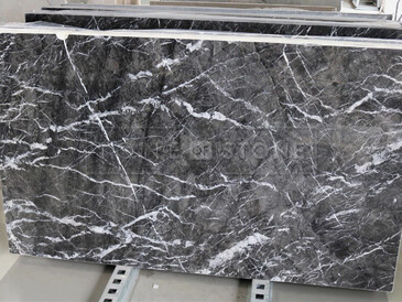 Přírodní kámen Grigio Carnico Dark. Zakázkové kamenictví TONE OF STONE. Přírodní kámen Grigio Carnico Dark. Zakázkové kamenictví TONE OF STONE.