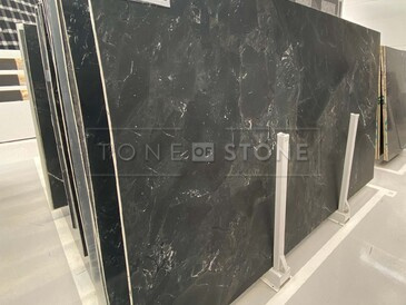 Kvarcitová kamenná deska černého přírodního kamene Infinity