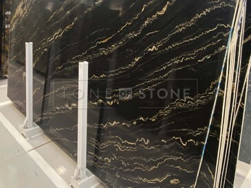 Velkoformátová deska z přírodního kamene, kvarcit AFRICAN STORM Velkoformátová deska z přírodního kamene, kvarcit AFRICAN STORM