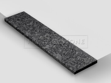 Žula STEEL GREY KARTÁČOVANÝ - přírodní kámen s výjimečným designem a ocelově tmavě šedým zbarvením, svým původem a technickými vlastnostmi se řadí mezi tzv. monzonity. Tato žula se používá pro výrobu interiérových i exteriérových parapetů.  