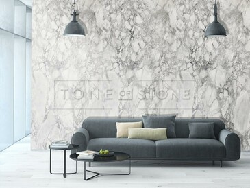 Kvarcit Super White Calacatta - exotický přírodní kámen z Brazílie, obložení stěny, vizualizace kuchyňská pracovní deska, zakázkové kamenictví TONE OF STONE.