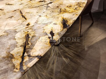 Exkluzivní jídelní stůl z kamene Patagonia. Zakázkové kamenictví TONE OF STONE. Exkluzivní jídelní stůl z kamene Patagonia. Zakázkové kamenictví TONE OF STONE.