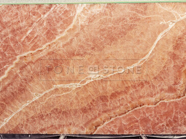 Přírodní kámen Onyx Gioiello Pink. Zakázkové kamenictví TONE OF STONE.