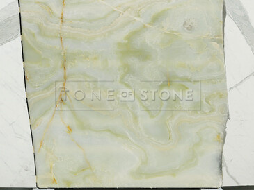 Přírodní kámen Onyx Giada Green. Zakázkové kamenictví TONE OF STONE.