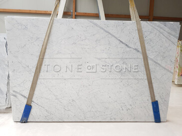 Přírodní mramor Statuarietto. Zakázkové kamenictví TONE OF STONE.