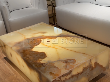 Designový podsvícený stůl z onyxu Green Onice. Zakázkové kamenictví TONE OF STONE.