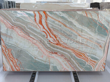 Onyx Van Gogh - velkoformátová deska přírodního kamene, vhodná pro podsvícení. Zakázkové kamenictví TONE OF STONE.