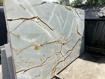 Přírodní kamenná deska Blue Roma na venkovním světle Přírodní kamenná deska Blue Roma na venkovním světle