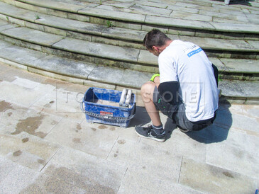 Archivní fotografie - OBKLAD BAZÉNU PŘÍRODNÍM KAMENEM. Zakázkové kamenictví TONE OF STONE. Archivní fotografie - OBKLAD BAZÉNU PŘÍRODNÍM KAMENEM. Zakázkové kamenictví TONE OF STONE.