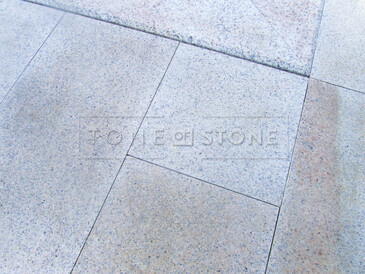 Archivní fotografie - OBKLAD BAZÉNU PŘÍRODNÍM KAMENEM. Zakázkové kamenictví TONE OF STONE.