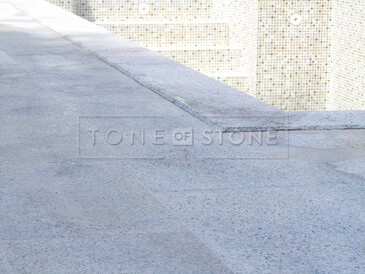 Archivní fotografie - OBKLAD BAZÉNU PŘÍRODNÍM KAMENEM. Zakázkové kamenictví TONE OF STONE. Archivní fotografie - OBKLAD BAZÉNU PŘÍRODNÍM KAMENEM. Zakázkové kamenictví TONE OF STONE.