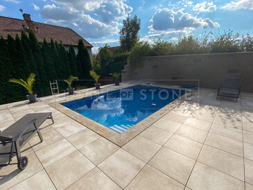 Unikátní vzory a barvy žuly Shivakashi. Zakázková výroba TONE OF STONE.