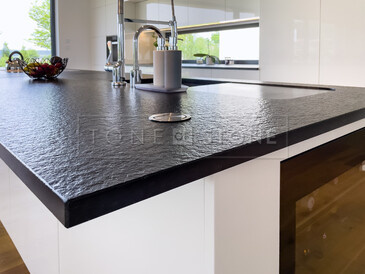 Nero Assoluto Zimbabwe: Exkluzivní výběr pro vaše interiéry. Zakázková výroba TONE OF STONE.