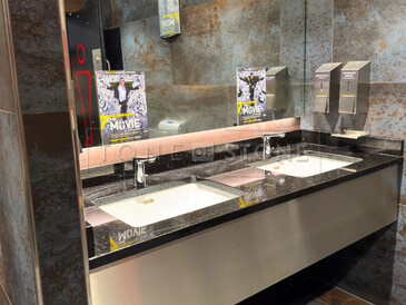 CineStar České Budějovice Čtyři Dvory - exkluzivní koupelnová deska z přírodního kamene Star Galaxy. Zakázkové kamenictví TONE OF STONE CineStar České Budějovice Čtyři Dvory - exkluzivní koupelnová deska z přírodního kamene Star Galaxy. Zakázkové kamenictví TONE OF STONE