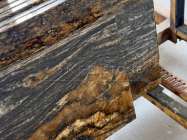 Podívejte se na krátké video parapetů z přírodní žuly Magma Black, které jsou připravené k odeslání našemu zákazníkovi.  Podívejte se na krátké video parapetů z přírodní žuly Magma Black, které jsou připravené k odeslání našemu zákazníkovi.