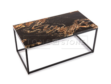 Fotografie realizace stolu z přírodního kamene Black Fusion. Zakázkové kamenictví TONE OF STONE.