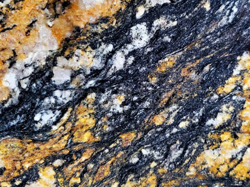 Detail přírodního kamene Magma Gold. Zakázkové kamenictví TONE OF STONE. Detail přírodního kamene Magma Gold. Zakázkové kamenictví TONE OF STONE.