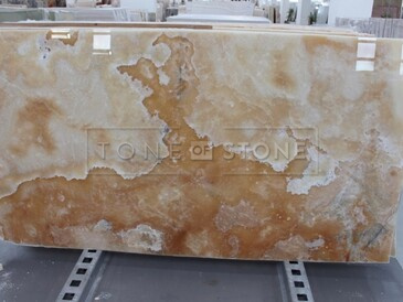Přírodní kámen Onice Honey. Kamenictví TONE OF STONE.