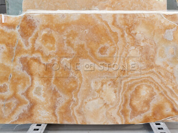 Přírodní kámen Onice Honey. Kamenictví TONE OF STONE. Přírodní kámen Onice Honey. Kamenictví TONE OF STONE.