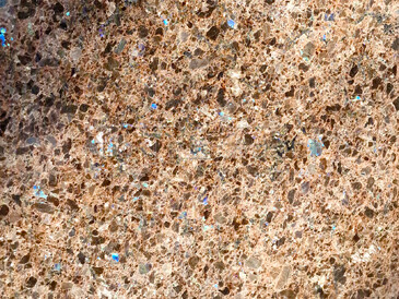 Detail přírodního kamene. Autor fotografie - zakázkové kamenictví TONE OF STONE. Detail přírodního kamene. Autor fotografie - zakázkové kamenictví TONE OF STONE.