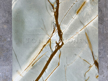 Celá stolová deska konferenčního stolku z kvarcitu Blue Roma