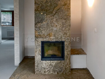 Obložení krbu přírodním kamenem Fantasy Brown, žula. Zakázkové kamenictví TONE OF STONE. Obložení krbu přírodním kamenem Fantasy Brown, žula. Zakázkové kamenictví TONE OF STONE.