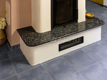 Žulový krb Emerald Pearl. Zakázkové kamenictví TONE OF STONE.