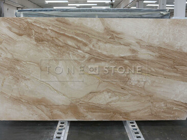 Deska mramoru Daino. Zakázkové kamenictví TONE OF STONE.