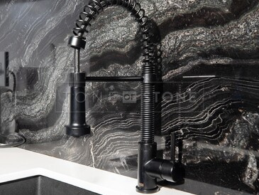 Žulová pracovní deska z přírodního kamene Agata Black - vizualizace