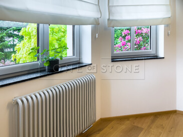 Realizace parapetu z přírodní žuly Steel grey. Zakázková výroba TONE OF STONE. Realizace parapetu z přírodní žuly Steel grey. Zakázková výroba TONE OF STONE.