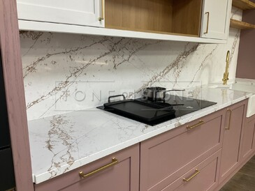 Kuchyňská pracovní deska z umělého kamene Technistone Bronze Coast Kuchyňská pracovní deska z umělého kamene Technistone Bronze Coast