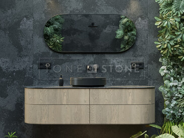 Přírodní koupelna s tmavým obložením Metropole Nero značky Technistone