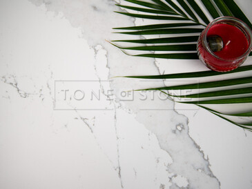 Calacatta Pastino - tvrzený kámen Technistone. Calacatta Pastino - tvrzený kámen Technistone.