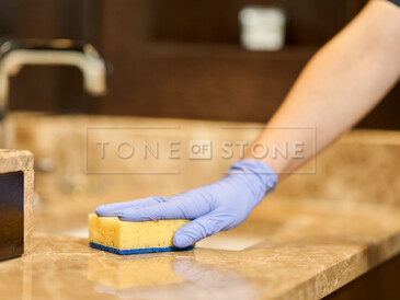 Desku Technistone stačí omýt jemnou saponátovou vodou. Desku Technistone stačí omýt jemnou saponátovou vodou.