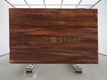 Las Vegas Rock přírodní kvarcit.  Zakázkové kamenictví TONE OF STONE.