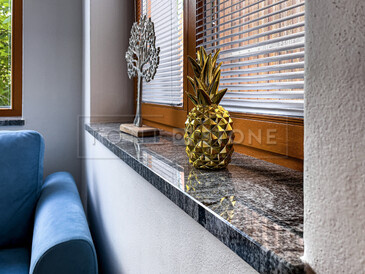 Interiérové parapety z přírodního kamene Viscount White.