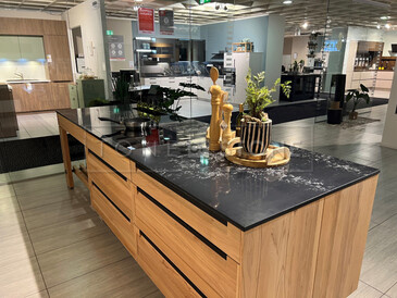 Kuchyňská kamenná deska z umělého kamene Technistone Pearl Delta.