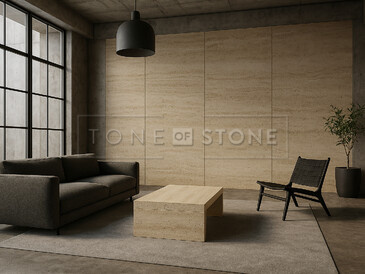 Obývací pokoj v industriálním stylu s prvky přírodního travertinu. Obývací pokoj v industriálním stylu s prvky přírodního travertinu.