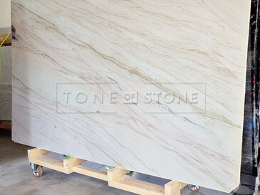 Kvarcit Sky Gold – poslední dostupná deska