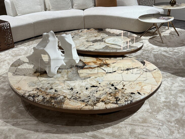 Krémový kulatý konferenční stůl z přírodního kvarcitu Patagonia Krémový kulatý konferenční stůl z přírodního kvarcitu Patagonia