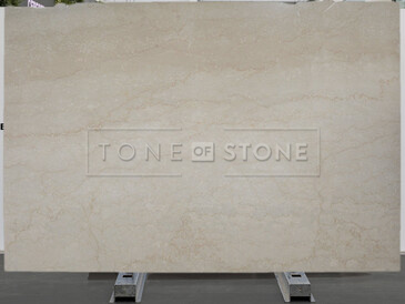 Mramorová kamenná deska v béžové barvě Botiicino Classico Mramorová kamenná deska v béžové barvě Botiicino Classico