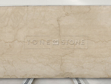 Italský mramor Botticino Classico v krémovém odstínu s jemným žilkováním Italský mramor Botticino Classico v krémovém odstínu s jemným žilkováním
