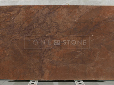 Žula Brown Chocolate je odolný přírodní kámen, s jemným žilkováním a hnědými zemitými tóny Žula Brown Chocolate je odolný přírodní kámen, s jemným žilkováním a hnědými zemitými tóny