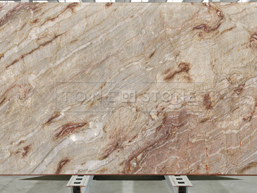 Deska z přírodního kamene Nacarado je ideální volbou pro moderní interiéry díky krémové nadčasové kresbě a textuře, a odolnosti