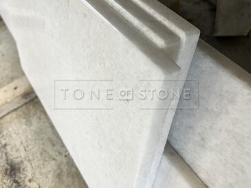 Bílé mramorové parapety z přírodního kamene White Salt